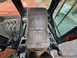 Atlas 1304 w/ 1 backhoe bucket Low Hours!