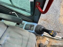 Atlas 1304 w/ 1 backhoe bucket Low Hours!