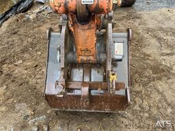 Atlas 1304 w/ 1 backhoe bucket Low Hours!