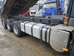 VOLVO FM-480-37 8x4 Kipper Ad-Blue Lift-Lenk