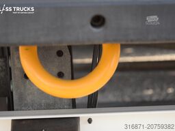 SCHMITZ CARGOBULL SKO FP 60 ThermoKing SLXi 300