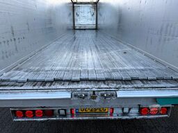 Kraker 92m3 Cargo floor 5 year old! Liftas Afstandsbed...