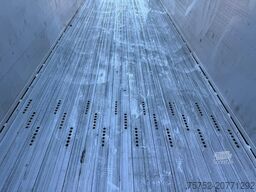 Kraker 92m3 Cargo floor 5 year old! Liftas Afstandsbed...