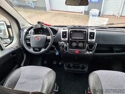 SUNLIGHT V 66 TV Sat Solar Navi