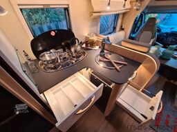 BÜRSTNER Lyseo TD 734 *Queensbett*Solar*CP+*TV*F-Träger*