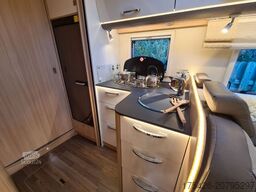 BÜRSTNER Lyseo TD 734 *Queensbett*Solar*CP+*TV*F-Träger*