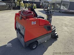 HAKO Jonas 980 V Kehrmaschiene Gas