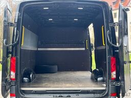VOLKSWAGEN CRAFTER 2,0 TDI 4 MOTION SHZ KLIMA AHK NAVI