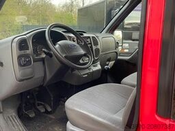 FORD Transit/mit Rollstuhl-Hebebühne