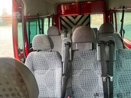 FORD Transit/mit Rollstuhl-Hebebühne