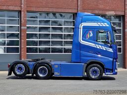 Volvo FH 13.500 Globetrotter XL 6x2 - Custom interior...