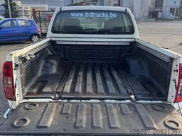 Nissan NAVARA **4X4-EURO 4-LOW KM**