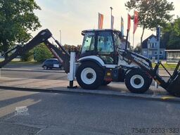 Hidromek HIDROMEK HMK 102B  Strasenzulasung MotorPerkins