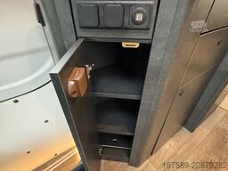 SUNLIGHT Cliff 590 4x4 Green Trek, Delta,Navi,AHK,Combi4D