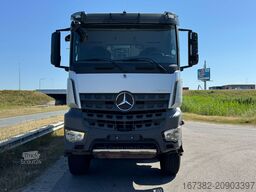 Mercedes-Benz Arocs 4848 8x8 tipper