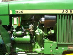 John Deere 920 mit Mähbalken