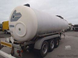 INSULATED ADR FL + AT CLASS 3 + 9 hazardous tank
