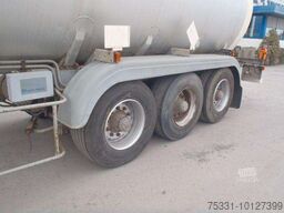  INSULATED ADR FL + AT CLASS 3 + 9 hazardous tank