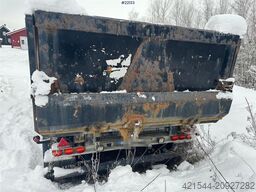 Maur triple-axle trailer