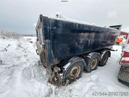 Maur triple-axle trailer