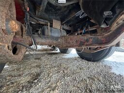 Maur triple-axle trailer