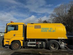 MAN 18.313 Sweeper w/ Bucher Optifant 70 superconstruc