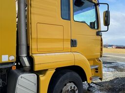 MAN 18.313 Sweeper w/ Bucher Optifant 70 superconstruc