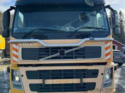 Volvo FM9 4x2 sweeper truck w/ Beam sweeper S7000 superc