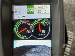 Hitachi ZX190LC-6 crawler excavator with tilt and 2 bucket