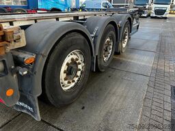 Renders Euro 800 3DFCST 45FT / 1x Lift Axle / 2x Extend...