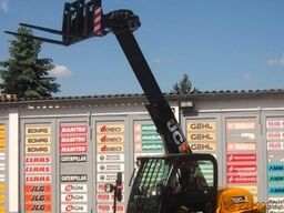 JCB 520 - 40 4WS 4x4x4 4m/1.8t vgl. 516