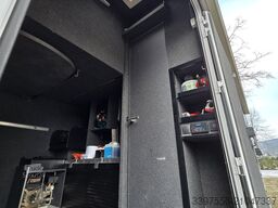 Iveco 72 210 Hi-Matic Renntransporter