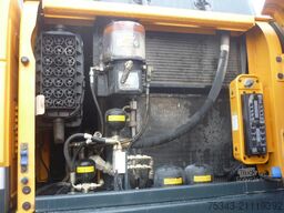 Hyundai Robex 160W-9A  Wheel Excavator with bucket