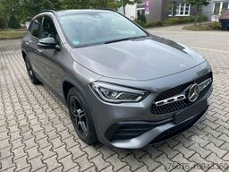 MERCEDES-BENZ GLA 250 e Benzin / Elektro AMG Line