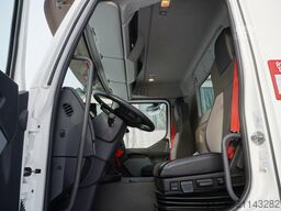 Renault C280 P4x2 E6 / Fassi 5.6 t/ 219 MTH/ 8 m