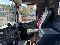RENAULT C480 6x4
