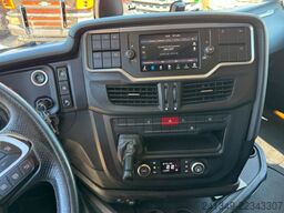 IVECO AS280X48 6x2 Hiab 21T