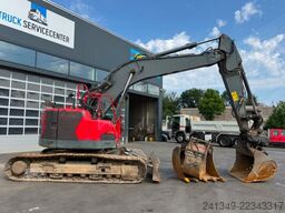 VOLVO ECR235 Oilquick 3x Schaufeln
