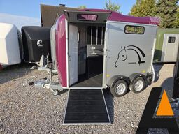Cheval Liberté Touring Country 2,6t berry Sattelschrank