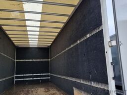 MAN TGL 8.220 4x2 BL 3-Sitzer Klima Möbelkoffer