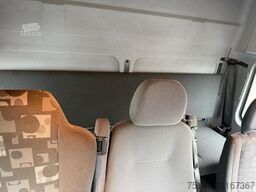 MERCEDES-BENZ 1218 L Atego Fahrschule 7-Sitzer Koffer 2x AHK