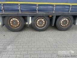 Schmitz Cargobull Curtainsider Mega