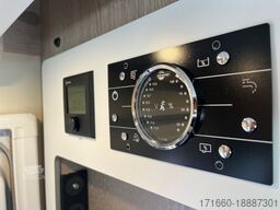 BÜRSTNER Lyseo Time Skyline 726 G