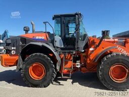 Hitachi ZW 250-6