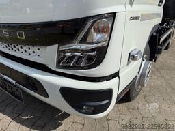 FUSO Canter 7C18 Abrollkipper mit Container KAMERA