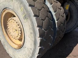 Komatsu HD405-7