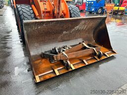 DOOSAN DL 200 inkl. Schaufel & Gabel Bj.2013 107kW