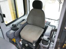 Komatsu D85PX-15
