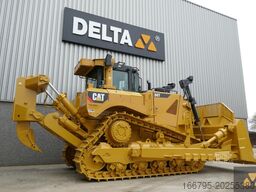 Caterpillar D8T