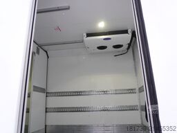 Renault D210 12T / Bitemperature Refrigerator